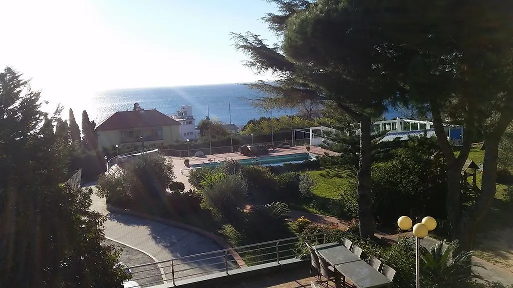 Residence la Vignetta Varazze