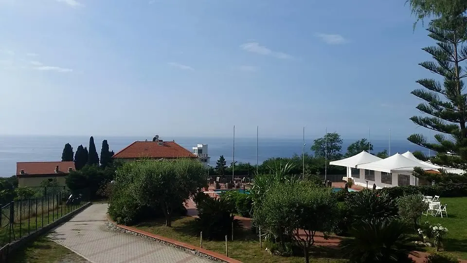 ** Aparthotel Residence la Vignetta Varazze Italia