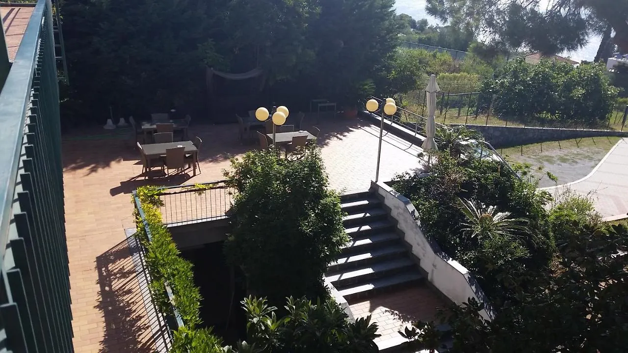 Residence la Vignetta Varazze Aparthotel